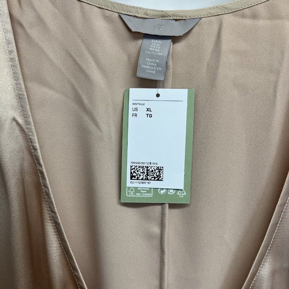 H&M Womens Satin Wrap Dress Size XL Champagne Short Sleeve Special Occasion New - Picture 5 of 7